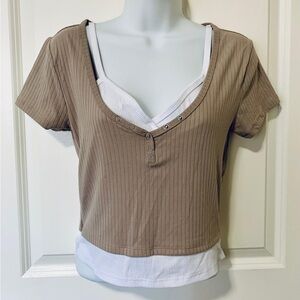 Beige Short Sleeve Casual Women’s Top Size M